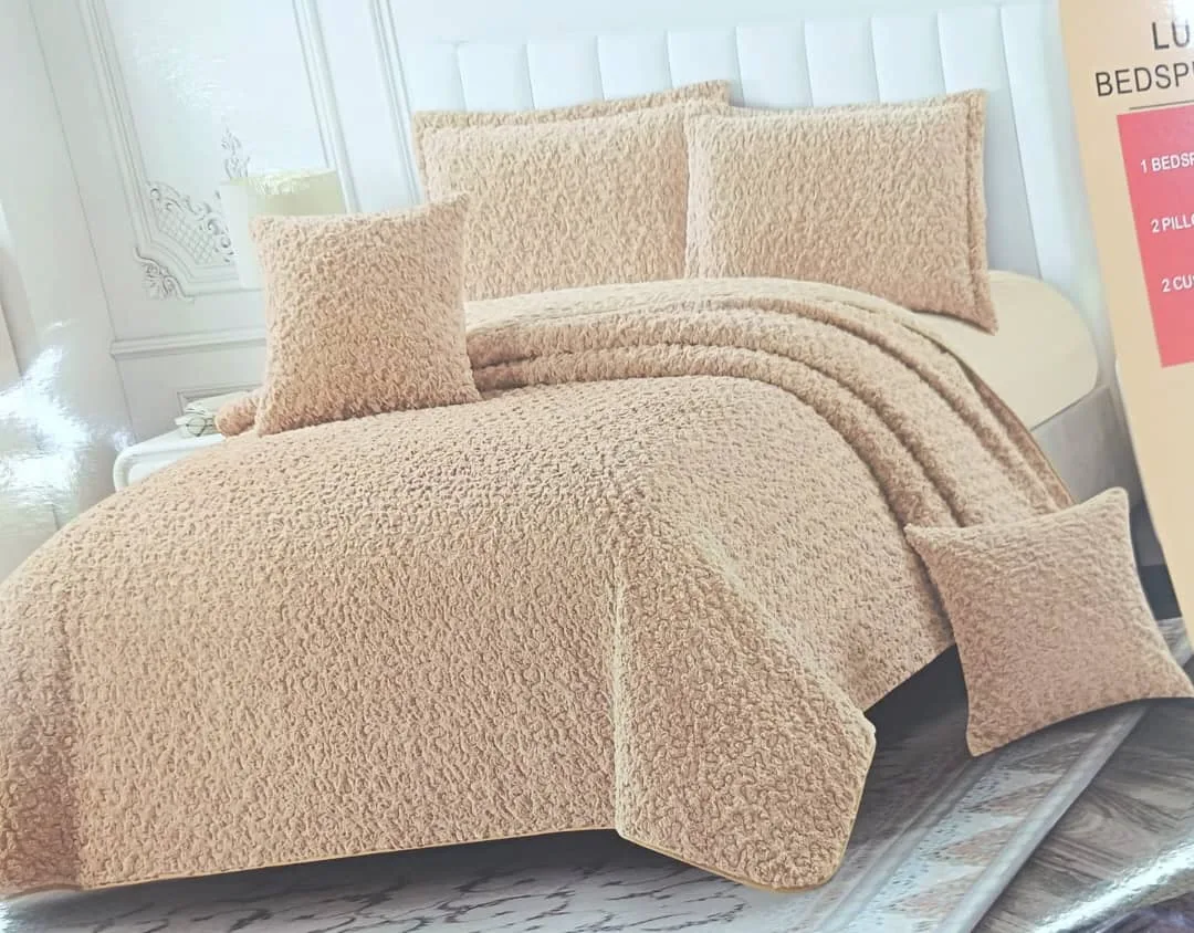 Luxury Teddy Fleece Comforter Set – Nude / Warm Beige