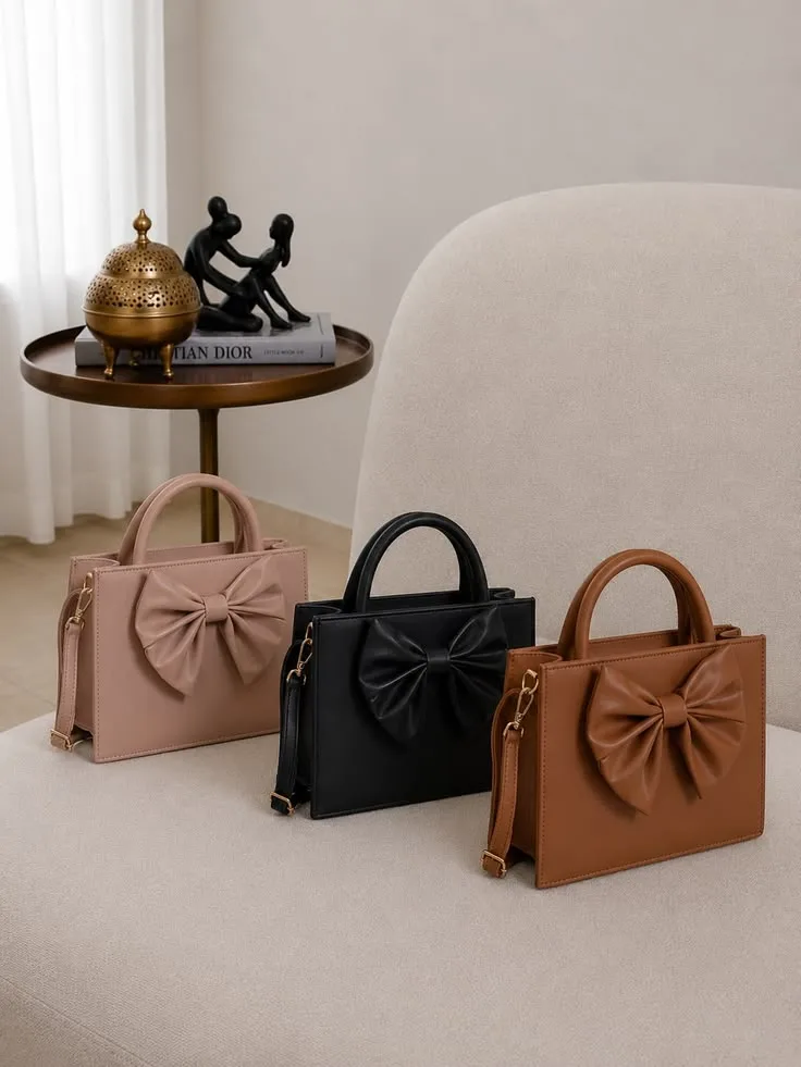 Minimalist Everyday Saddle Crossbody Bag