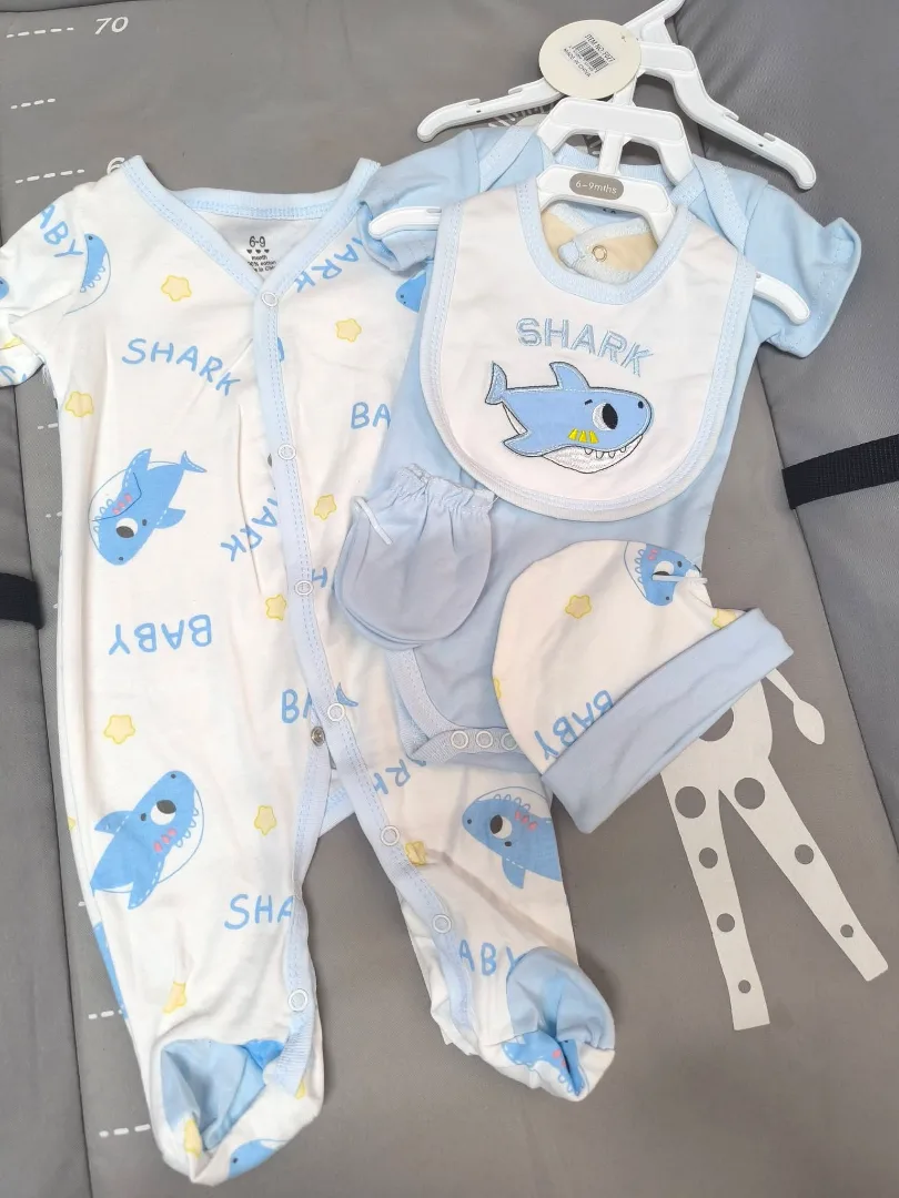 Baby Shark Clothing Set 0-9 Months