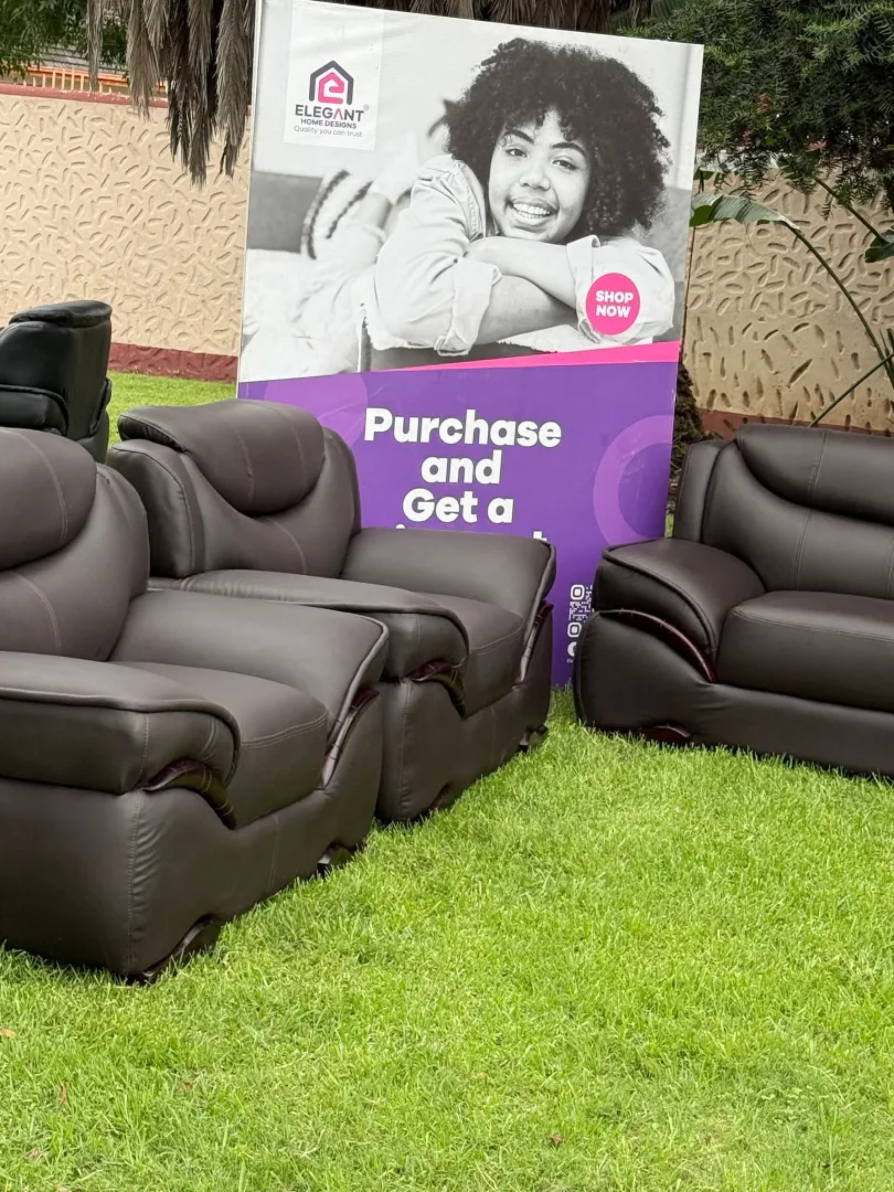 Elegant Home Designs Sofa Set