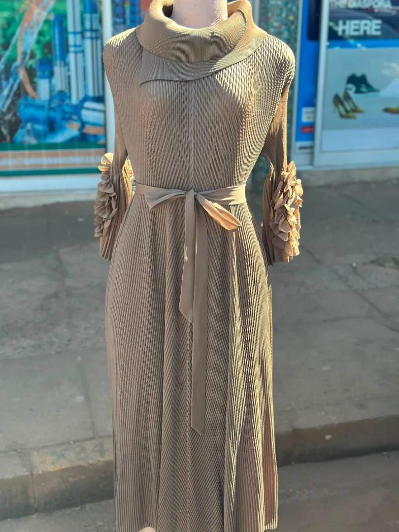 Elegant Beige Long-Sleeve Dress