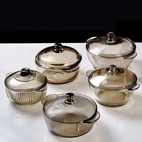 Classic salad crystal bowl with cover
