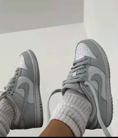 Dunk low sneakers