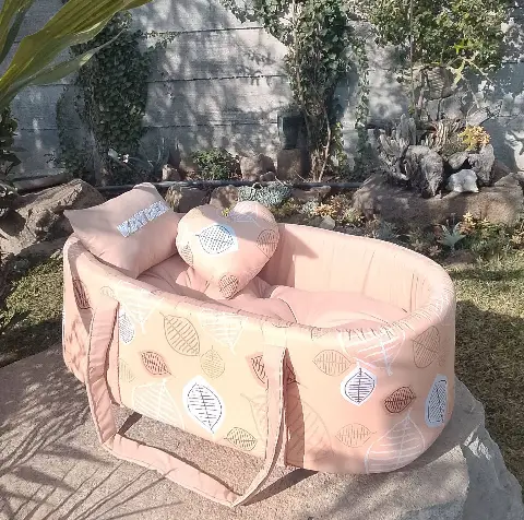 Leaf Pattern Baby Carry Cot